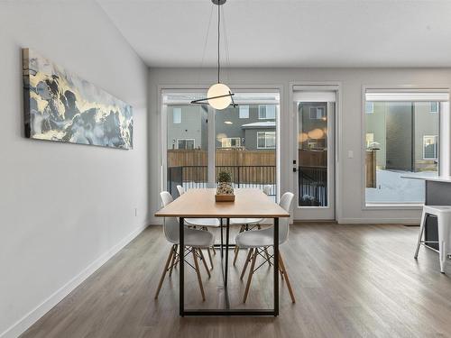 9226 Pear Drive, Edmonton, AB - Indoor Photo Showing Dining Room