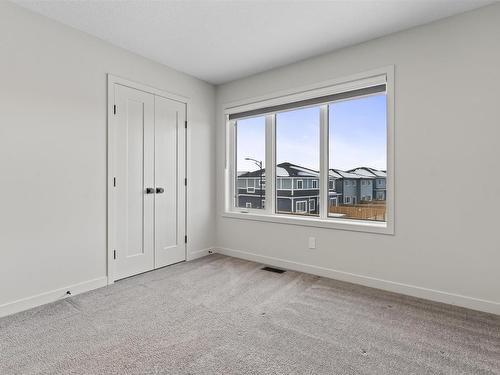 9226 Pear Drive, Edmonton, AB - Indoor Photo Showing Other Room