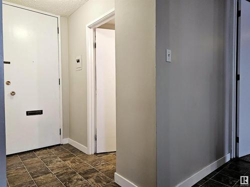 401 10883 Saskatchewan Drive, Edmonton, AB - Indoor Photo Showing Other Room