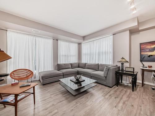 101 8619 111 Street, Edmonton, AB - Indoor Photo Showing Living Room