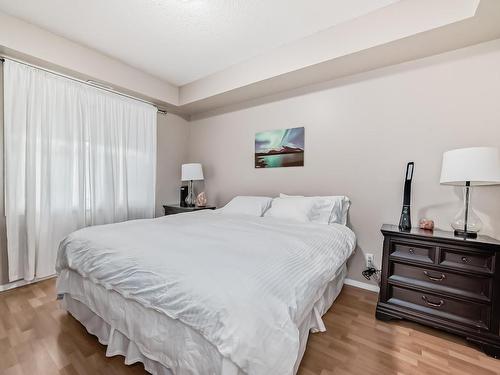 101 8619 111 Street, Edmonton, AB - Indoor Photo Showing Bedroom