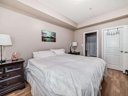 101 8619 111 Street, Edmonton, AB - Indoor Photo Showing Bedroom