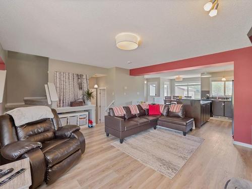 401 Songhurst Place, Leduc, AB - Indoor Photo Showing Living Room