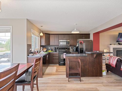 401 Songhurst Place, Leduc, AB - Indoor Photo Showing Kitchen