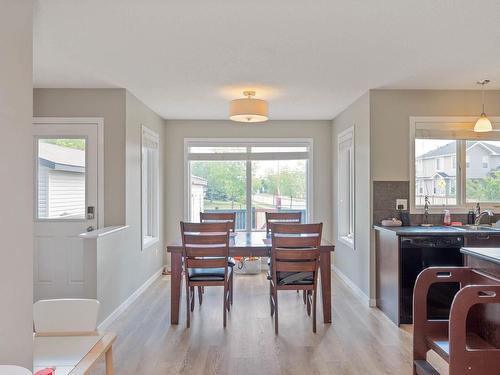 401 Songhurst Place, Leduc, AB - Indoor Photo Showing Dining Room