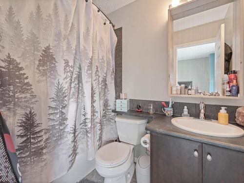 401 Songhurst Place, Leduc, AB - Indoor Photo Showing Bathroom