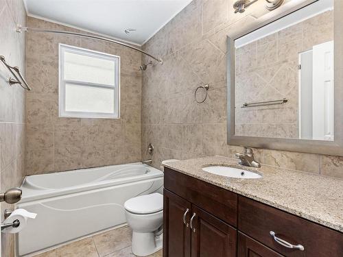 8111 145 Street, Edmonton, AB - Indoor Photo Showing Bathroom