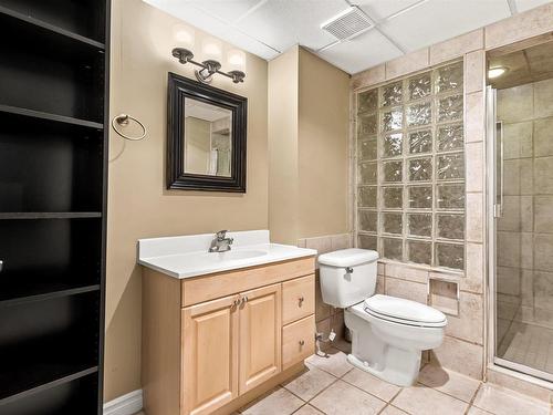 8111 145 Street, Edmonton, AB - Indoor Photo Showing Bathroom