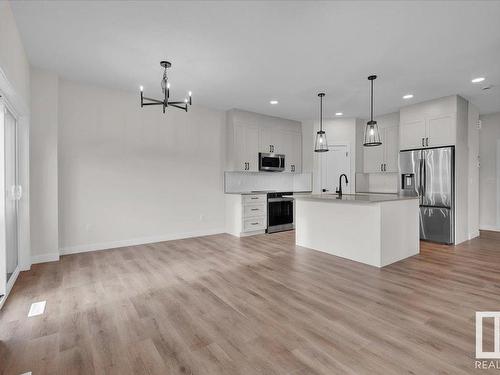 10 Brickyard Way, Stony Plain, AB - Indoor Photo Showing Bathroom