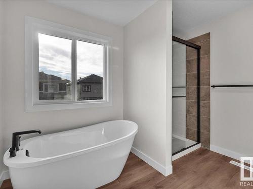 10 Brickyard Way, Stony Plain, AB - Indoor Photo Showing Bathroom