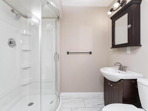 116 61 Street, Edmonton, AB - Indoor Photo Showing Bathroom