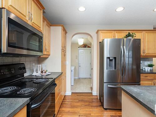 1120 117 Street, Edmonton, AB - Indoor Photo Showing Kitchen