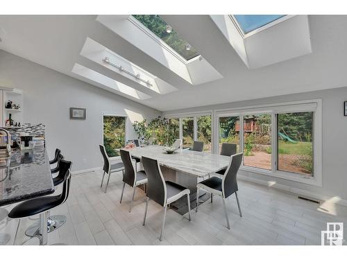 10812 5 Avenue, Edmonton, AB - Indoor Photo Showing Dining Room