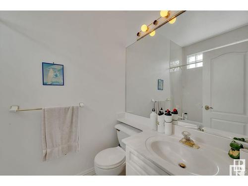 10812 5 Avenue, Edmonton, AB - Indoor Photo Showing Bathroom