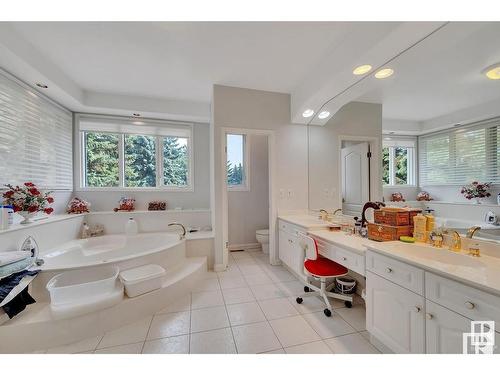 10812 5 Avenue, Edmonton, AB - Indoor Photo Showing Bathroom