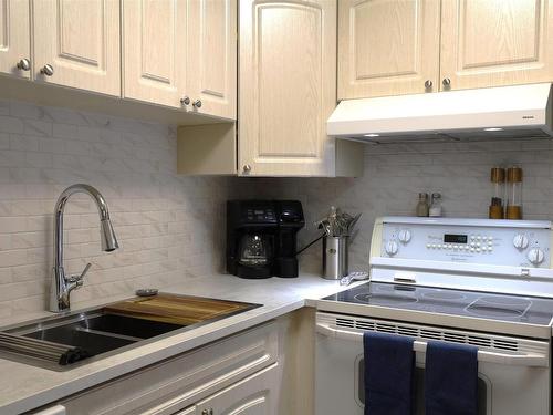 204 11825 71 Street, Edmonton, AB - Indoor Photo Showing Kitchen With Double Sink