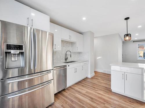 9907 170 Avenue, Edmonton, AB - Indoor Photo Showing Kitchen With Upgraded Kitchen