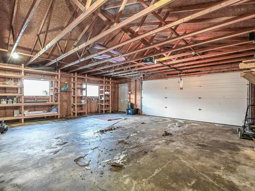 9907 170 Avenue, Edmonton, AB - Indoor Photo Showing Garage