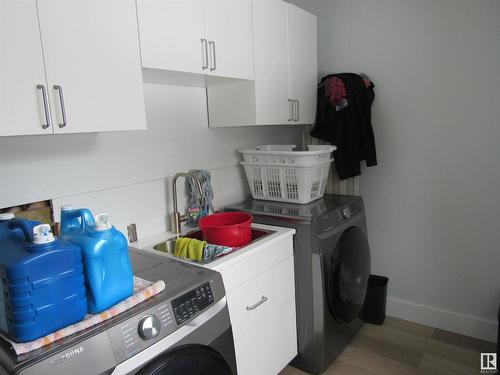 303 57312 Range Road 25, Rural Barrhead County, AB - Indoor Photo Showing Laundry Room