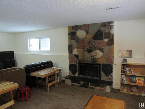 303 57312 Range Road 25, Rural Barrhead County, AB - Indoor Photo Showing Other Room