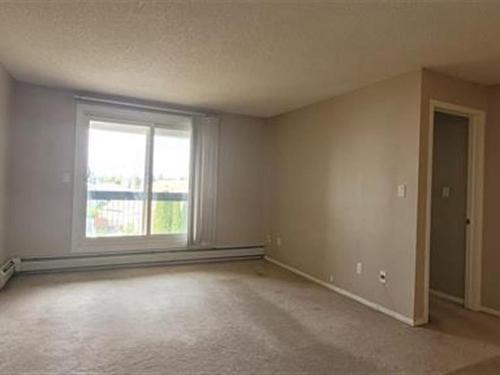 307 2628 Millwoods Road, Edmonton, AB - Indoor Photo Showing Other Room