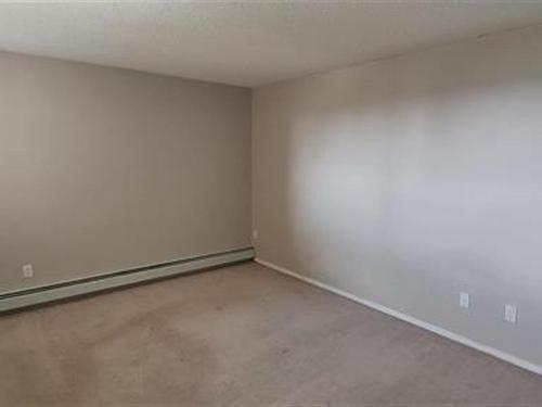 307 2628 Millwoods Road, Edmonton, AB - Indoor Photo Showing Other Room