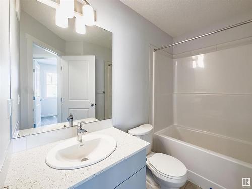 82 50 Mclaughlin Drive, Spruce Grove, AB - Indoor Photo Showing Bathroom