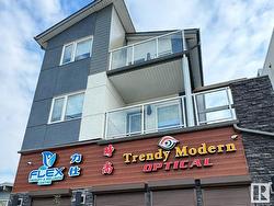 10905 98 Street  Edmonton, AB T5H 2P7