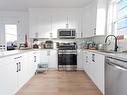 15303-15309 95 Avenue, Edmonton, AB  - Indoor Photo Showing Kitchen 