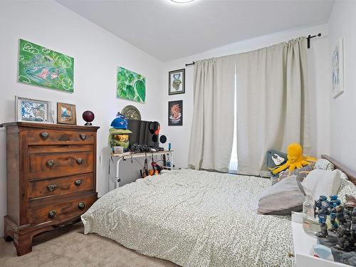 15303-15309 95 Avenue, Edmonton, AB - Indoor Photo Showing Bedroom