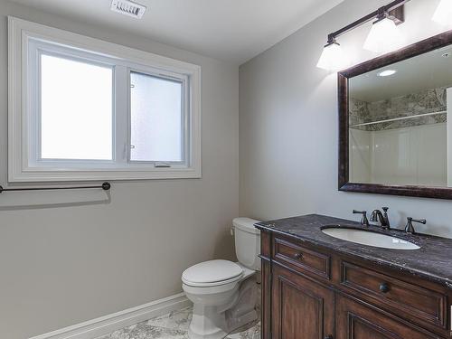 224 10142 111 Street, Edmonton, AB - Indoor Photo Showing Bathroom