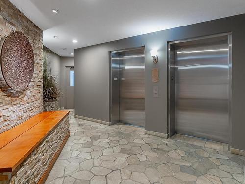 224 10142 111 Street, Edmonton, AB - Indoor Photo Showing Kitchen With Double Sink