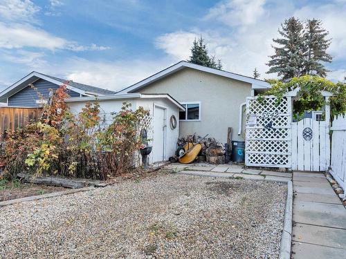 5542 55A St, Wetaskiwin, AB 