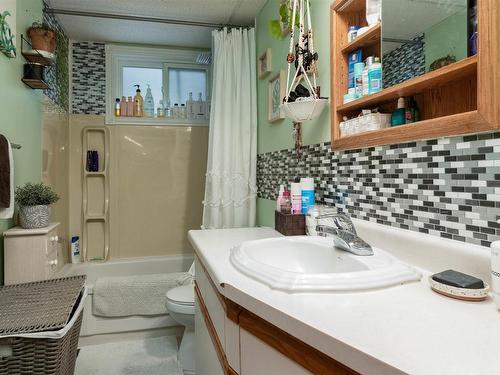 325 52306 Rge Road 212, Rural Strathcona County, AB - Indoor Photo Showing Bathroom