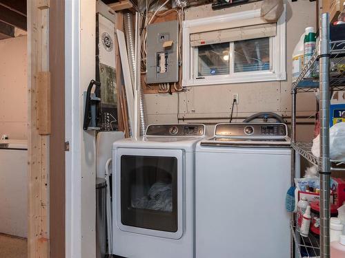 325 52306 Rge Road 212, Rural Strathcona County, AB - Indoor Photo Showing Laundry Room