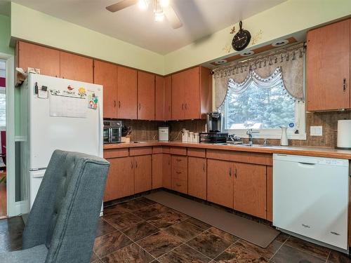 325 52306 Rge Road 212, Rural Strathcona County, AB - Indoor Photo Showing Kitchen With Double Sink