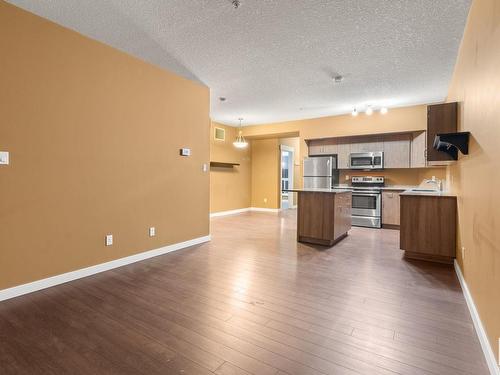 514 10518 113 Street, Edmonton, AB - Indoor Photo Showing Kitchen