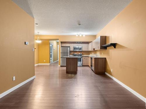 514 10518 113 Street, Edmonton, AB - Indoor Photo Showing Kitchen