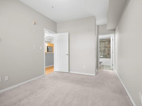 307 10503 98 Avenue, Edmonton, AB - Indoor Photo Showing Other Room