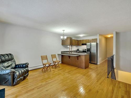 11 10931 83 Street, Edmonton, AB - Indoor Photo Showing Kitchen