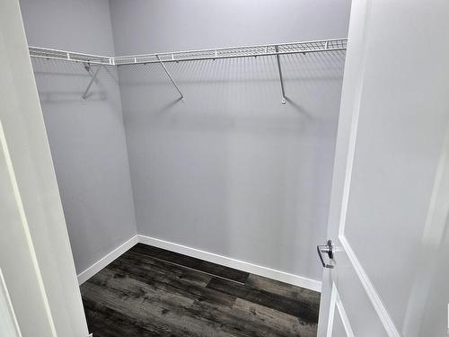 229 300 Spruce Ridge Road, Spruce Grove, AB - Indoor With Storage