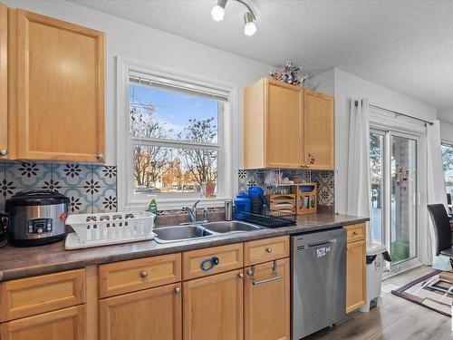 29 12050 17 Avenue, Edmonton, AB - Indoor Photo Showing Kitchen With Double Sink