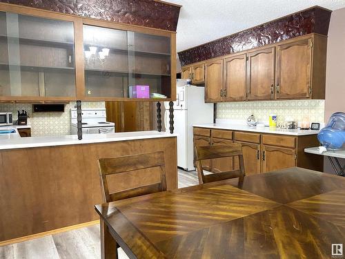 5428 49 Street, Warburg, AB - Indoor Photo Showing Kitchen