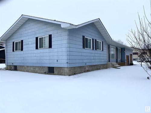 5428 49 Street, Warburg, AB - Outdoor