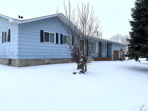 5428 49 Street, Warburg, AB - Outdoor