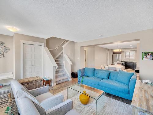 224 Allard Way, Fort Saskatchewan, AB - Indoor Photo Showing Living Room