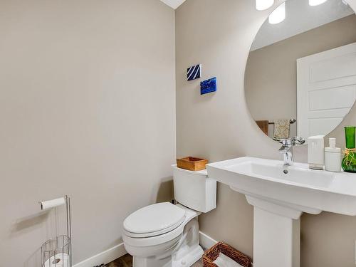 224 Allard Way, Fort Saskatchewan, AB - Indoor Photo Showing Bathroom