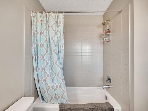 224 Allard Way, Fort Saskatchewan, AB - Indoor Photo Showing Bathroom