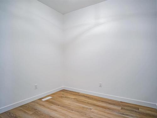 9708 Carson Place, Edmonton, AB - Indoor Photo Showing Other Room