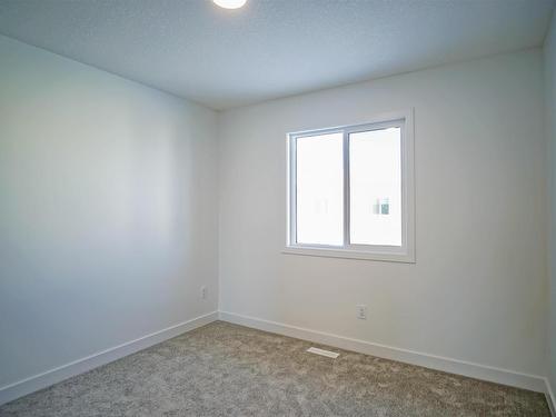 9708 Carson Place, Edmonton, AB - Indoor Photo Showing Other Room